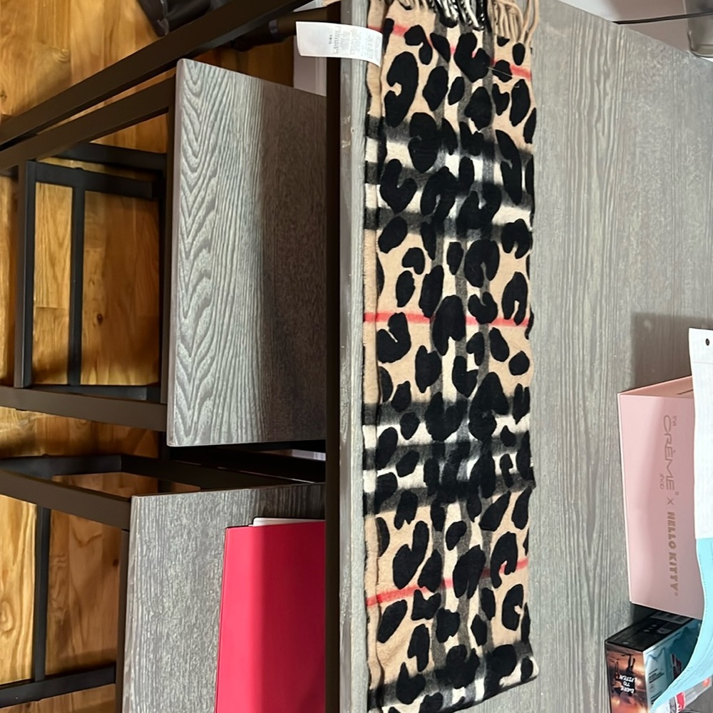 Girls Burberry scarf